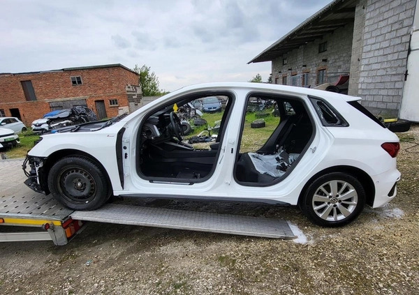 Audi A3 cena 55900 przebieg: 40000, rok produkcji 2022 z Puszczykowo małe 254